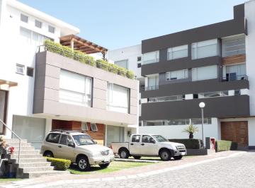 Casa de 3 habitaciones, Quito · Re/max Futuro Vende Moderna Casa 160 m², 3 Dorm., Conjunto Tumbaco