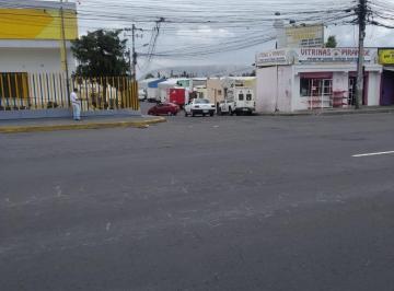 Terreno / Lote , Quito · Terreno de Venta Comercial Panamericana Norte Junto Banco del Pichincha