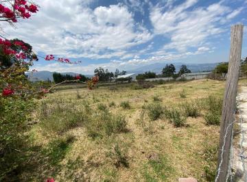 Terreno / Lote · 6000m² · Venta de Hermoso Terreno de 6000 m Plano y Todos Los Servicios (Sector Pifo)