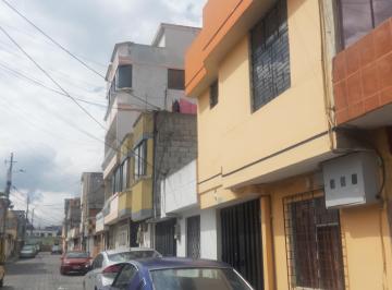 Casa de 2 habitaciones, Quito · Vendo Casa Rentera - Llano Grande