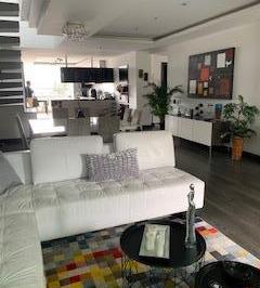 Departamento de 4 habitaciones, Quito · En Muy Buena Zona de Quito. Residencial.