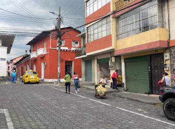 Casa de 4 habitaciones, Quito · Sangolquí Vendo Casa Comercial Rentera