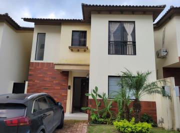 Casa de 3 habitaciones, Guayaquil · Casa en Alquiler Urb Costa Brisa - Mariuxi Rugel
