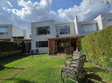 Casa de 4 habitaciones, Quito · Casa Venta Cumbaya Sector El Potrero