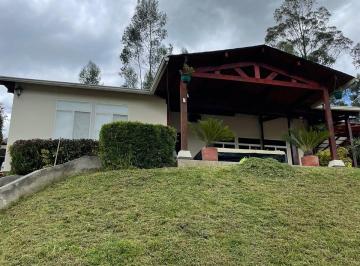 Casa de 3 habitaciones, Quito · Vendo Hermosa Casa de Campo en Pintag