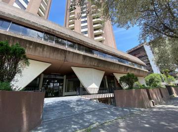 Local comercial , Quito · Local de Venta en Quito Norte, Edificio Torres de Almagro.