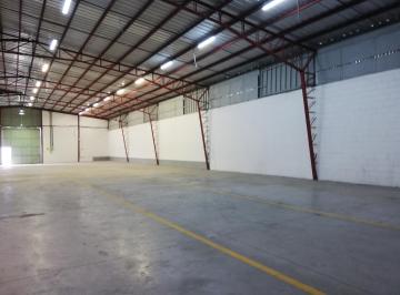 Bodega-Galpón de 4 habitaciones, Quito · Parques del Recuerdo Excelente Galpon 800 m con 80 m² Oficinas