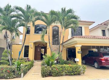 Casa de 4 habitaciones, Guayaquil · Casa en Venta Estancia del Rio Km 9.5 Vía a Samborondón