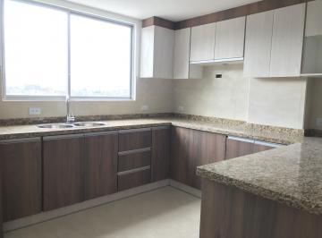 Departamento de 2 habitaciones, Quito · Crédito Vip - a Pocos Min del C. C El Bosque / Parque Bicentenario - Ascensor