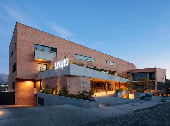 Proyecto vertical , Quito · Living Corner By Living Cumbayá - a 300 m del Parque