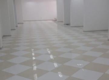 Local comercial de 2 habitaciones, Santo Domingo · Santo Domingo, Vía Quevedo Kl. 3.5, Excelente Vitrina, Arriendo Hermoso Local Comercial de 300 m²