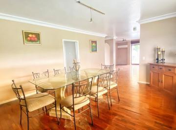 Departamento de 3 habitaciones, Guayaquil · Vendo Muy Amplio Departamento en Urdesa Central