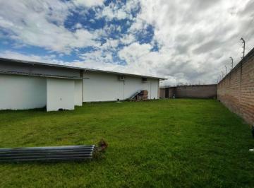 Bodega-Galpón de 4 habitaciones, Antonio Ante · Galpón Bodega de Venta Atuntaqui