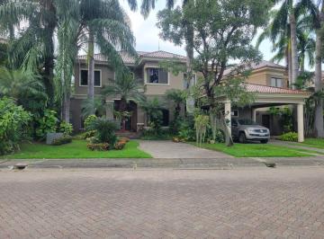 Casa , Guayaquil · Vendo Casa Km. 7 Via a Samborondòn. Cdla. Entrelagos