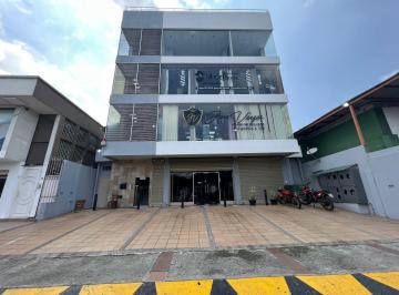 Local comercial , Guayaquil · Local en Planta Baja en Urdesa en Av Principal de La Victor Emilio