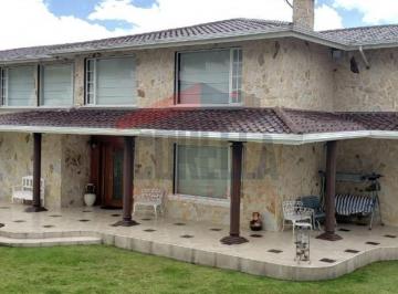 Departamento · 841m² · 7 Habitaciones · 10 Estacionamientos · Venta Quinta de Lujo Conocoto Urbanización Ontaneda, Frente Jardines de Ontaneda Banco del Pacífico