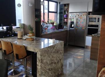 Departamento · 180m² · 3 Habitaciones · 2 Estacionamientos · Hermoso Departamento Duplex Totalmente Remodelado en La Republica de Salvador