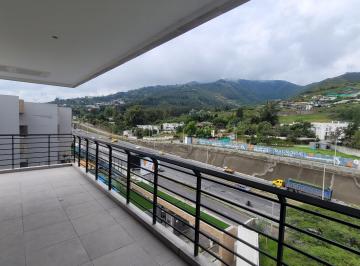 Departamento de 2 habitaciones, Quito · Hermoso PH en Cumbaya