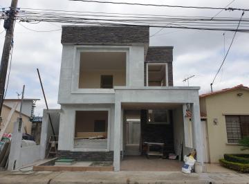 Casa de 4 habitaciones, Guayaquil · Casa de Venta en La Urb. San Antonio, Vía a Samborondón, 4 Dorm..