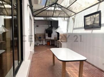 Casa · 442m² · 7 Habitaciones · 2 Estacionamientos · Vendo Casa Urb Vista Real - Carcelén Alto