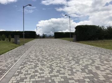 Terreno / Lote · 1m² · Terreno de Venta Ubicado Dentro de Urbanización, Atrás de Arrayanes, Oportunidad