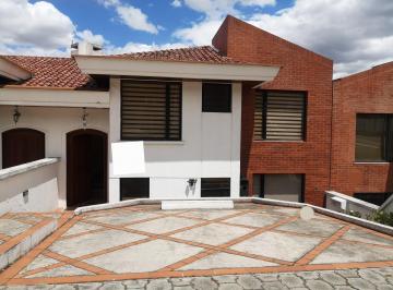 Oficina comercial de 3 habitaciones, Quito · Vendo Casa en Condominio Cerrado - Vista