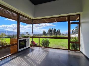 Casa · 526m² · 4 Habitaciones · 3 Estacionamientos · Casa de Venta en Tumbaco, Sector La Morita
