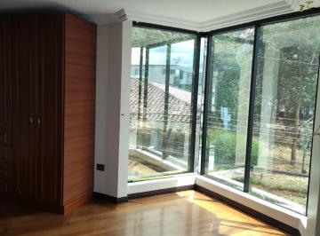 Casa de 4 habitaciones, Quito · Vende Casa de 4 Dorm. de en La Urbanización El Condado