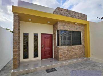 Casa · 143m² · 3 Habitaciones · 2 Estacionamientos · Venta Casa de Estreno Planta Baja en Salinas (Cmc)
