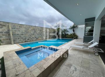Casa de 3 habitaciones, Salinas · Casa en Chipipe Amoblada a 3 Cuadras del Malecón de Chipipe