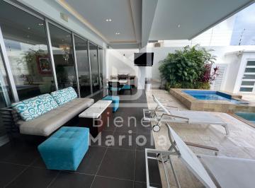 Casa de 3 habitaciones, Salinas · Casa en Chipipe Amoblada a 3 Cuadras del Malecón de Chipipe