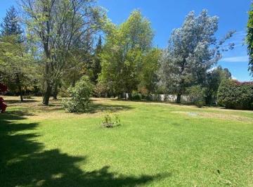 Casa de 4 habitaciones, Quito · 2.595 m a 2 Minutos de Ruta Viva, Jardines, en Urbanizacion $790.000