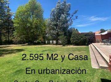 Casa de 4 habitaciones, Quito · 2.595 m a 2 Minutos de Ruta Viva, Jardines, en Urbanizacion $790.000