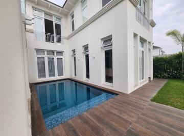Casa de 4 habitaciones, Guayaquil · Samborondón, Km 7 Alq/vendo Aires del Batán Casa Moderna Amoblada con Piscina Vista Al Lago