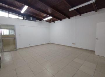 Oficina comercial , Guayaquil · Alquiler Amplia Oficina Urdesa Central Doble Ambiente - 1er Piso - Sin Parqueo