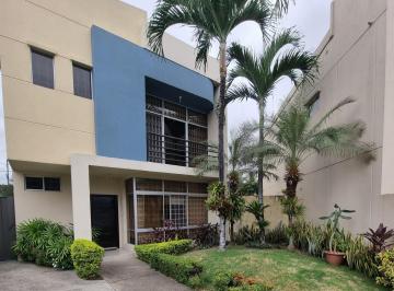 Casa de 3 habitaciones, Daule · Alquilo Casa en Matices