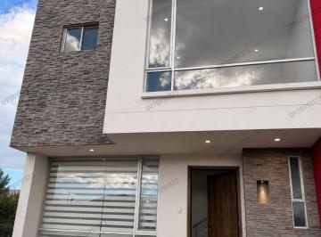 Casa de 3 habitaciones, Quito · Casas Vip/biess Calderón