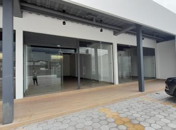 Local comercial , Quito · Rento Locales en Plaza Comercial, en La Vía Principal, Pifo