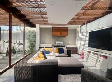Casa de 3 habitaciones, Quito · 278 M²: 3 Dorm., Porche y Jardin de 112 m² Acceso Rapido a Ruta Viva