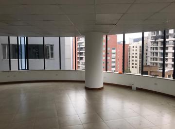 Oficina comercial de 10 habitaciones, Quito · Arriendo Oficina República del Salvador Vista