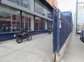 Edificio-Hotel-Fabrica · 1000m² · 6 Estacionamientos · Vendo Edificacion Completa en Av de Las Americas