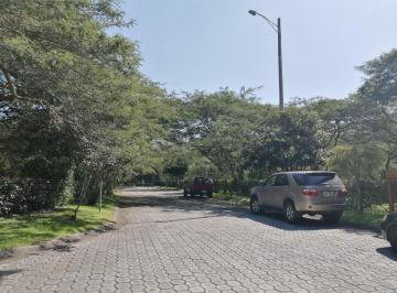 Terreno / Lote , Quito · Venta en Cumbayá en Pillahua Terreno Plano y Dentro de Urbanización de Primera