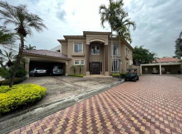 Casa de 3 habitaciones, Guayaquil · Casa en Venta, Urb. San Isidro