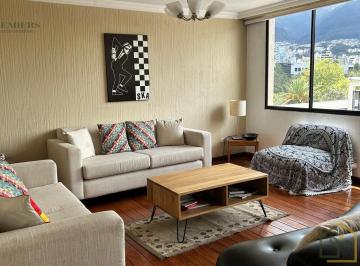 Departamento · 216m² · 3 Habitaciones · 2 Estacionamientos · Venta Departamento Duplex Sector La Carolina Inf. Carla del Pino