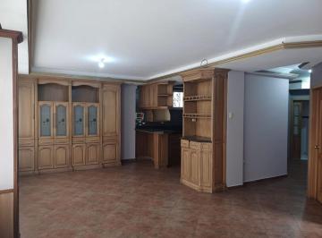 Casa · 180m² · 4 Habitaciones · 3 Estacionamientos · Venta Casa en Kennedy Norte