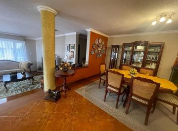 Casa · 336m² · 5 Habitaciones · 2 Estacionamientos · Vendo Casa - Urb. Lomas de Monteserrin - Seguridad 24/7 - *mm