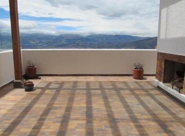 Departamento de 3 habitaciones, Quito · En Arriendo: Hermoso Dúplex de 3 Dorm. + 2 Terrazas (1 con Pérgola)