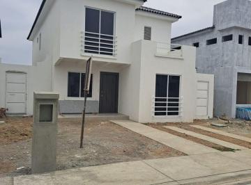 Casa de 4 habitaciones, Guayaquil · Casa en Venta Porton del Rio Daule Guayas
