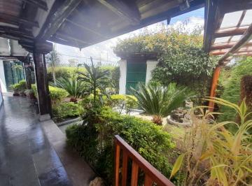 Casa de 4 habitaciones, Quito · Vendo o Rento Casa Independiente de 350 m² de 4 Dorm. (Chaquiñan Centro Tumbaco)