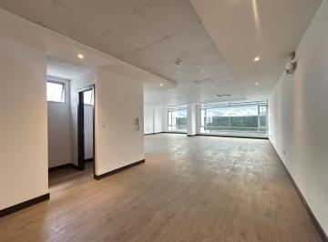 Oficina comercial de 1 habitación, Quito · Venta La Floresta Amplia Oficina Moderna a Estrenar - Business Center